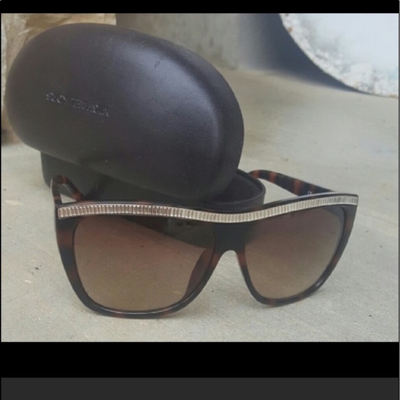 Michael Kors sunglasses 🕶 - Picture 2 of 3